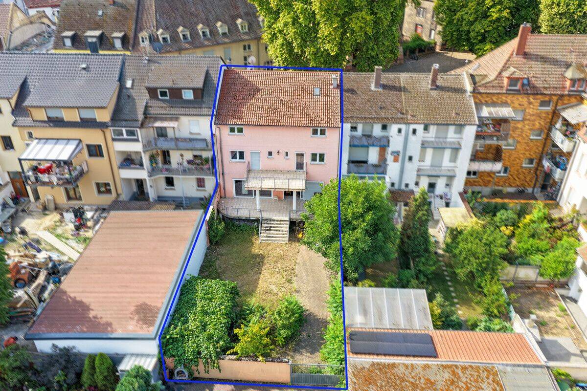 Modernes, riesiges Familienglück (Bj.2006) ,Fußbodenheizung, Garten und ausreichend Stellplätzen, 67065 Ludwigshafen am Rhein (Gartenstadt Maudach Mundenheim Rheingönheim West)