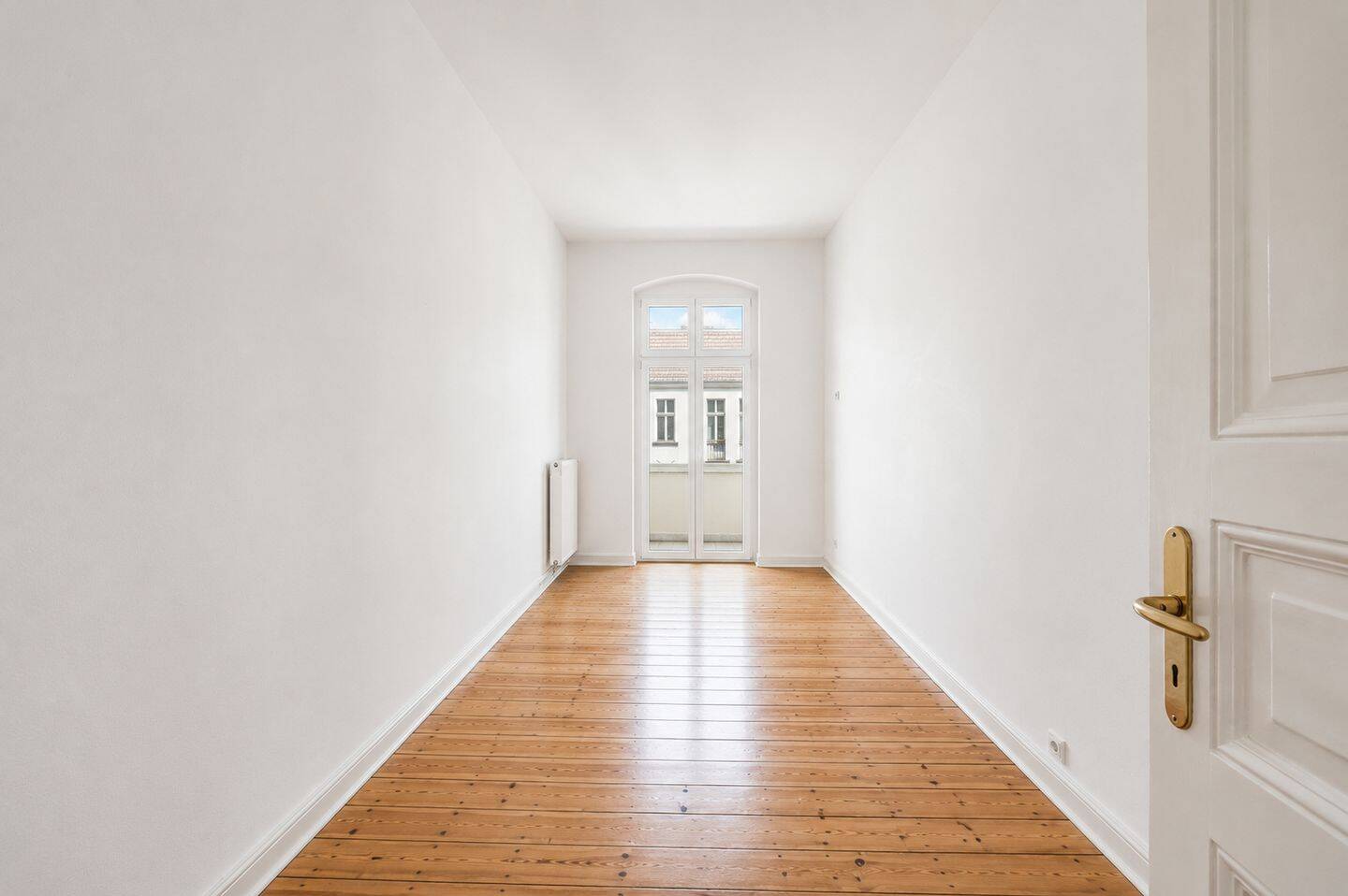 Kernsanierte Altbauwohnung vereint mit modernstem Wohnkomfort – 10439 Berlin – Vorschaubild 5