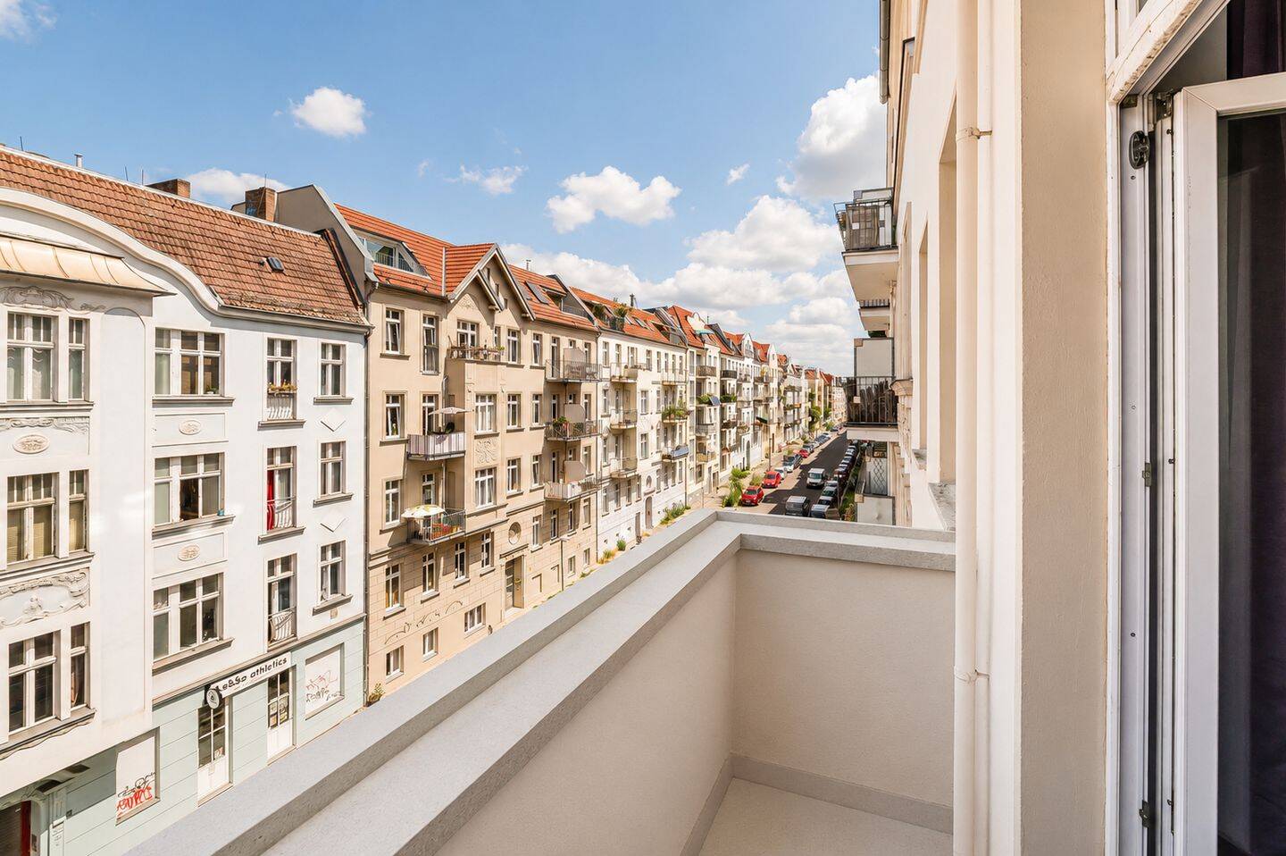 Kernsanierte Altbauwohnung vereint mit modernstem Wohnkomfort – 10439 Berlin – Vorschaubild 8