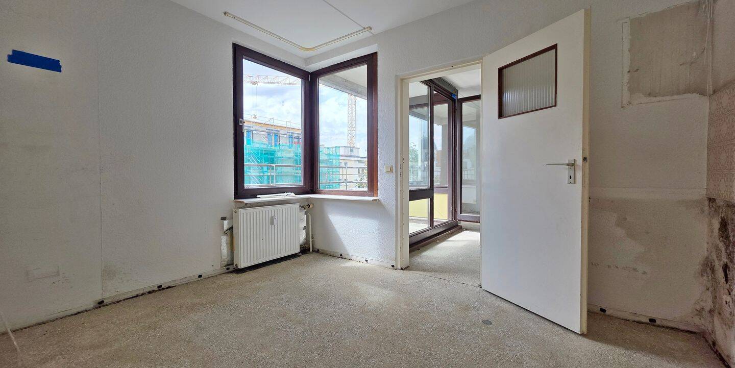 Freie 2-Zimmer-Wohnung mit Dachterrasse und Fahrstuhl nur 300 Meter vom Kudamm! – 10629 Berlin – Vorschaubild 2