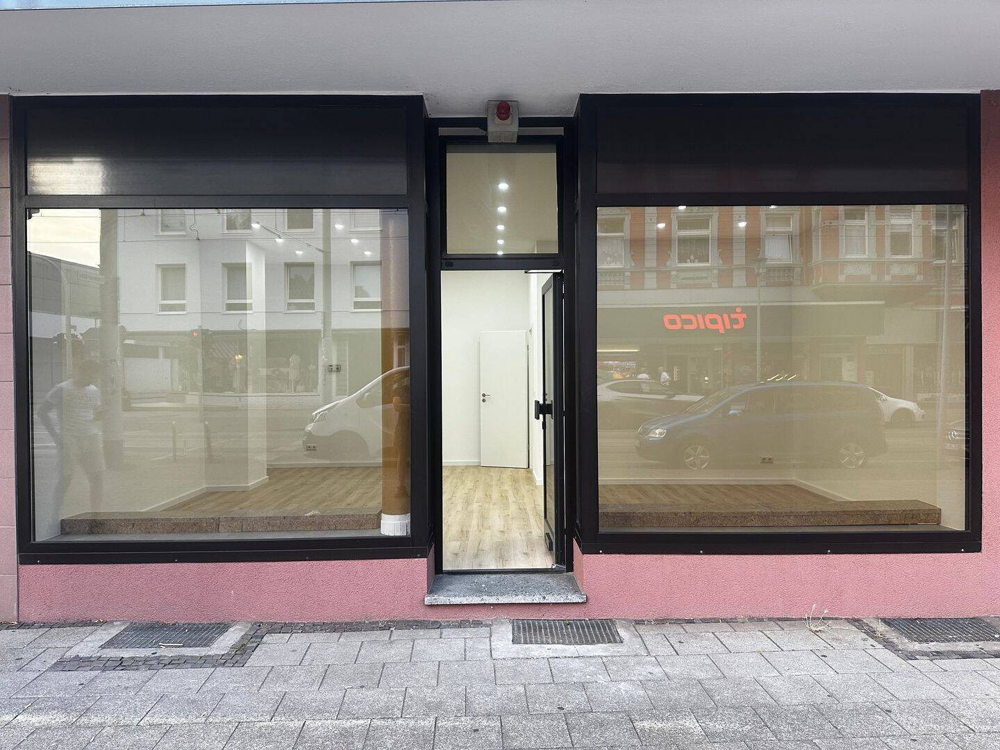 Laden 42qm Ladenlokal in TOP LAGE Gelsenkirchen Cranger Str. – 45891 Gelsenkirchen – Vorschaubild 2