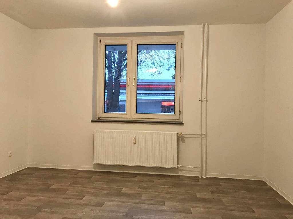 Zentrales Wohnen – Gepflegte 3-Zimmer-Wohnung mit Balkon ab September 2026 beziehbar! – 33330 Gütersloh – Vorschaubild 2