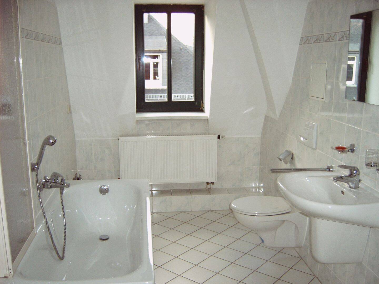 Helle, schöne 3-Raum-Wohnung im ruhigen Villenviertel Dresden-Trauchau – 1129 Dresden – Vorschaubild 3