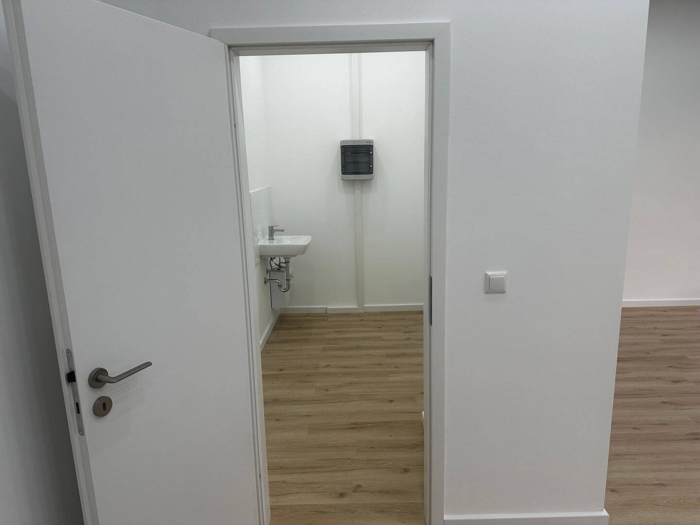 Laden 42qm Ladenlokal in TOP LAGE Gelsenkirchen Cranger Str. – 45891 Gelsenkirchen – Vorschaubild 8