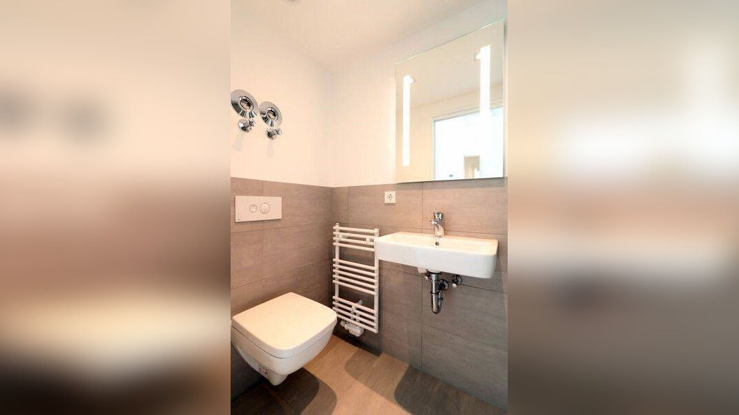 Modernes Apartment mit exklusivem Mobiliar – sofort zum Wohlfühlen – 40210 Düsseldorf – Vorschaubild 3