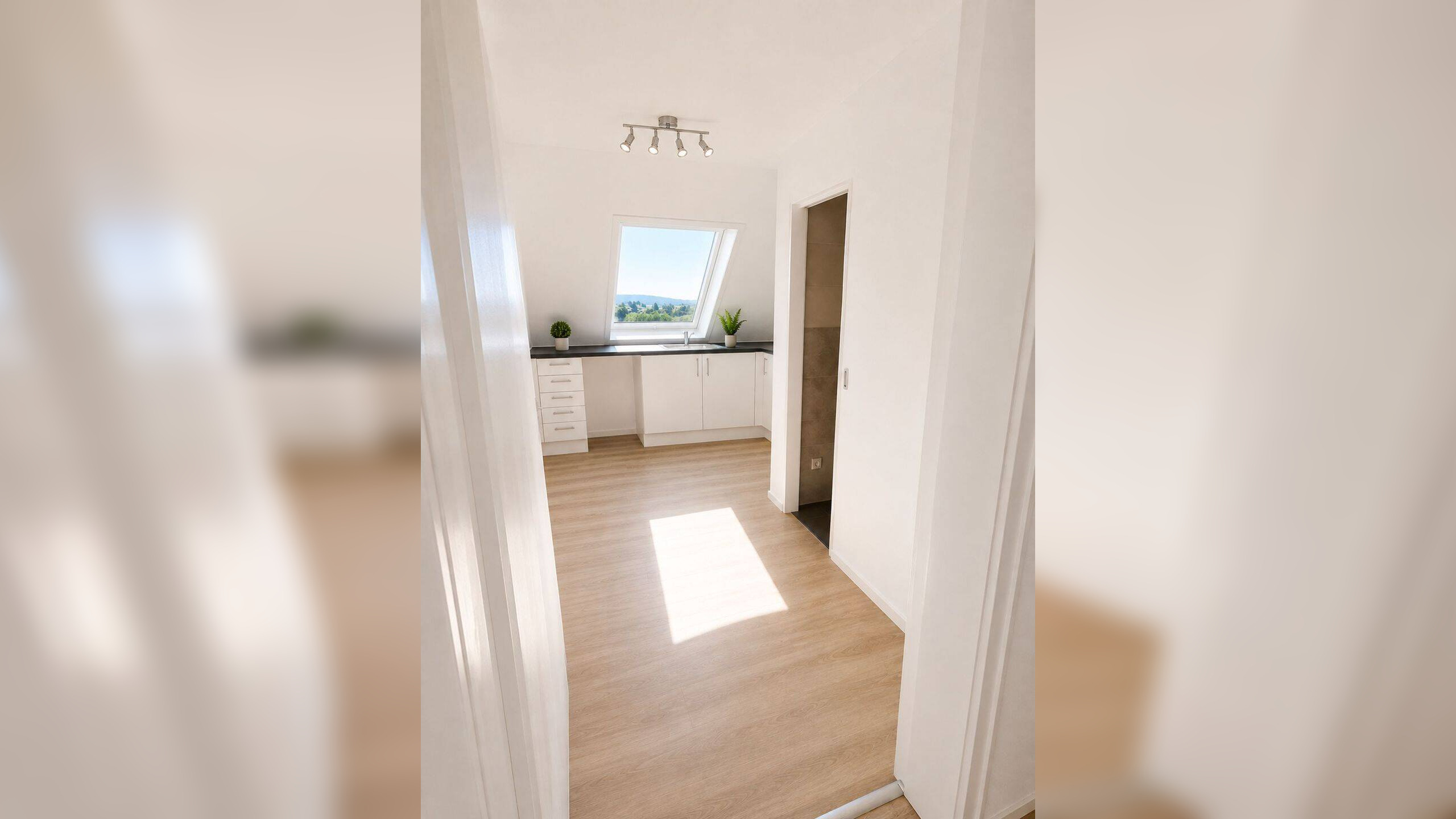 Wunderschönes Shared Apartment Mitten in Stuttgart – 70180 Stuttgart – Vorschaubild 2