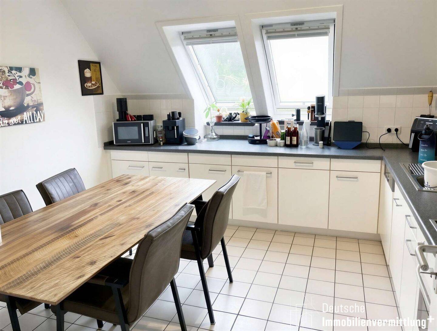 Wohnen auf zwei Ebenen – gepflegte Maisonette mit Balkon und TG-Stellplatz – 22523 Hamburg – Vorschaubild 6