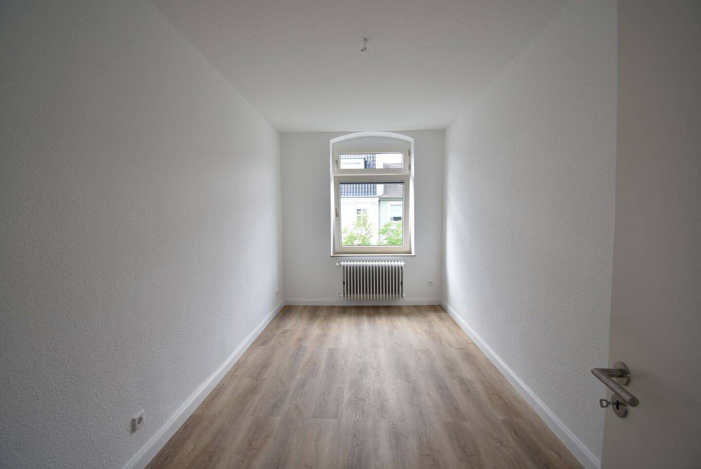 Lorettostraße! Renovierte 2-Zi-Altbau-Whg mit Balkon zu vermieten – 40219 Düsseldorf – Vorschaubild 9