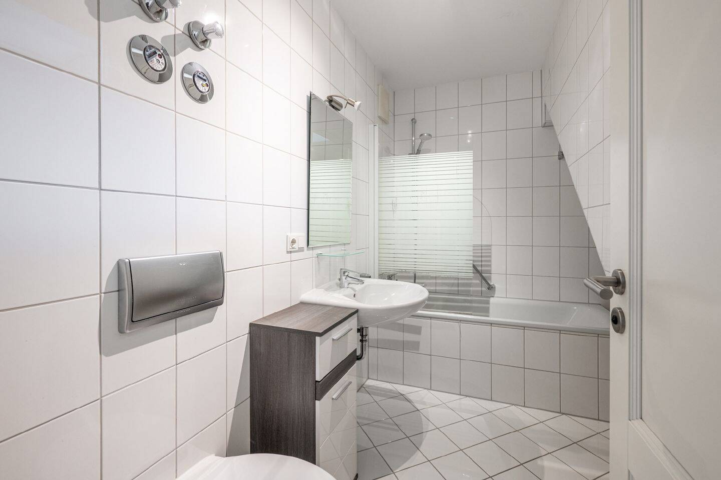 AIGNER – Außergewöhnliche Maisonette mit Galerie, zwei Balkonen und Parkplatz – 80687 München – Vorschaubild 8