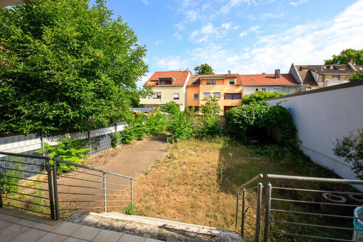 Modernes, riesiges Familienglück (Bj.2006) ,Fußbodenheizung, Garten und ausreichend Stellplätzen – 67065 Ludwigshafen am Rhein – Vorschaubild 8