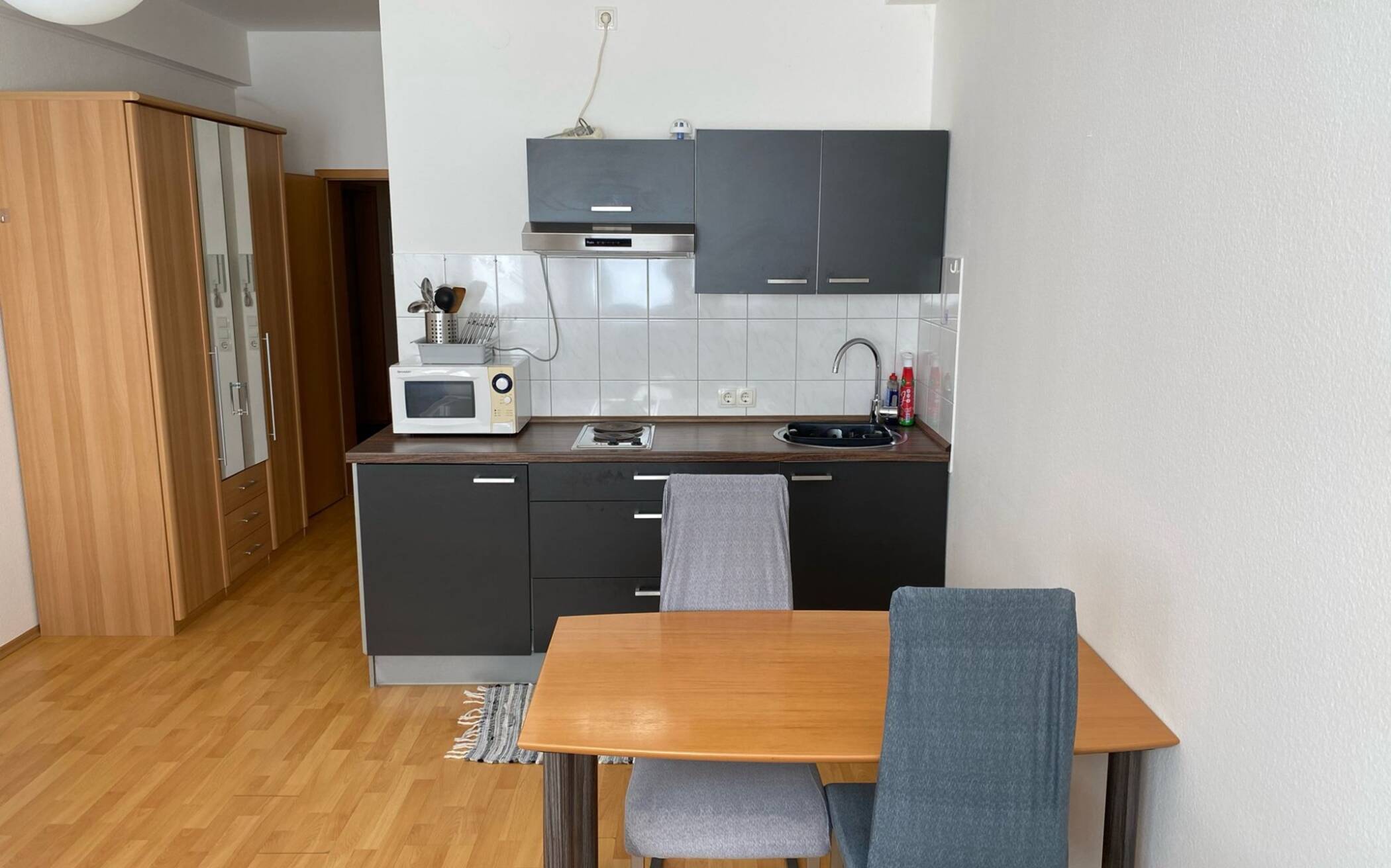 Möblierte 1-Zimwhg. in Stuttgart – Wohnen auf Zeit – 70565 Stuttgart – Vorschaubild 7