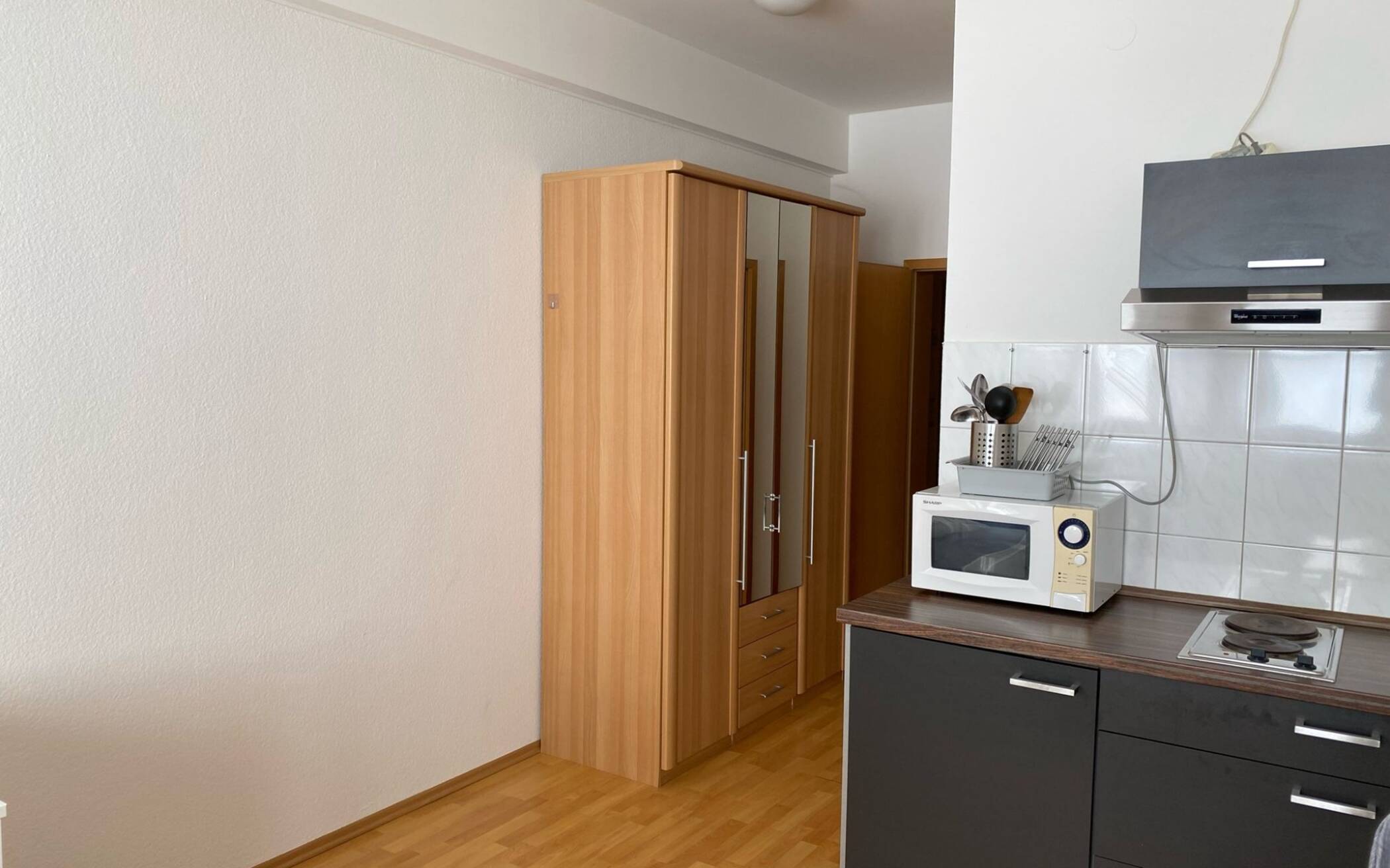 Möblierte 1-Zimwhg. in Stuttgart – Wohnen auf Zeit – 70565 Stuttgart – Vorschaubild 8