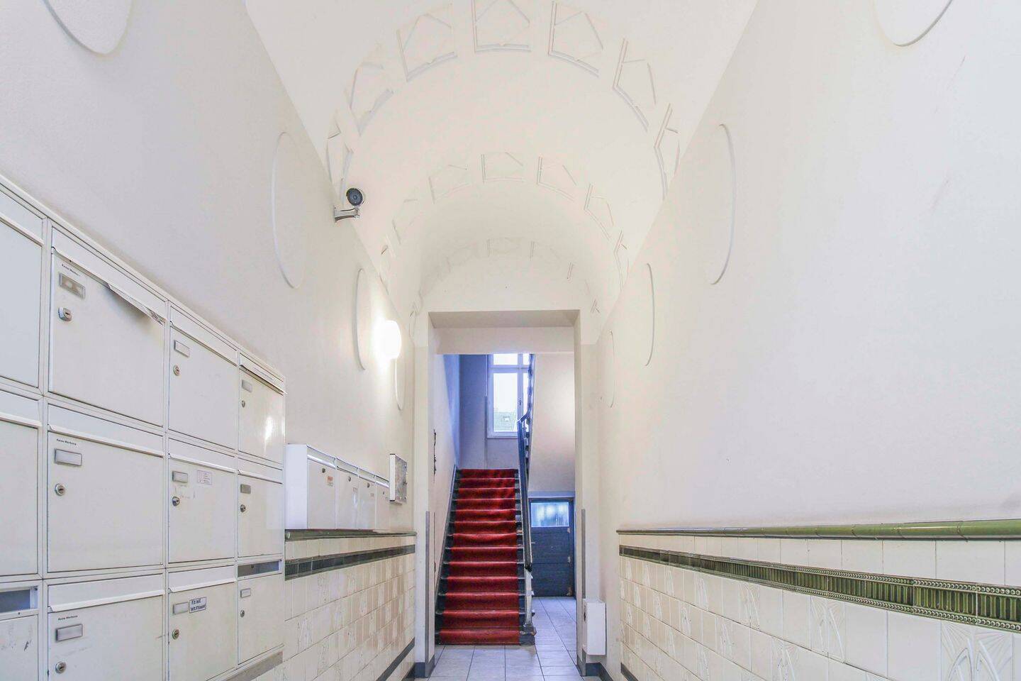 Sofort bezugsfrei: Frisch renovierte Dachgeschosswohnung (ohne Aufzug) im Altbau mit großem Balkon – 13189 Berlin – Vorschaubild 8
