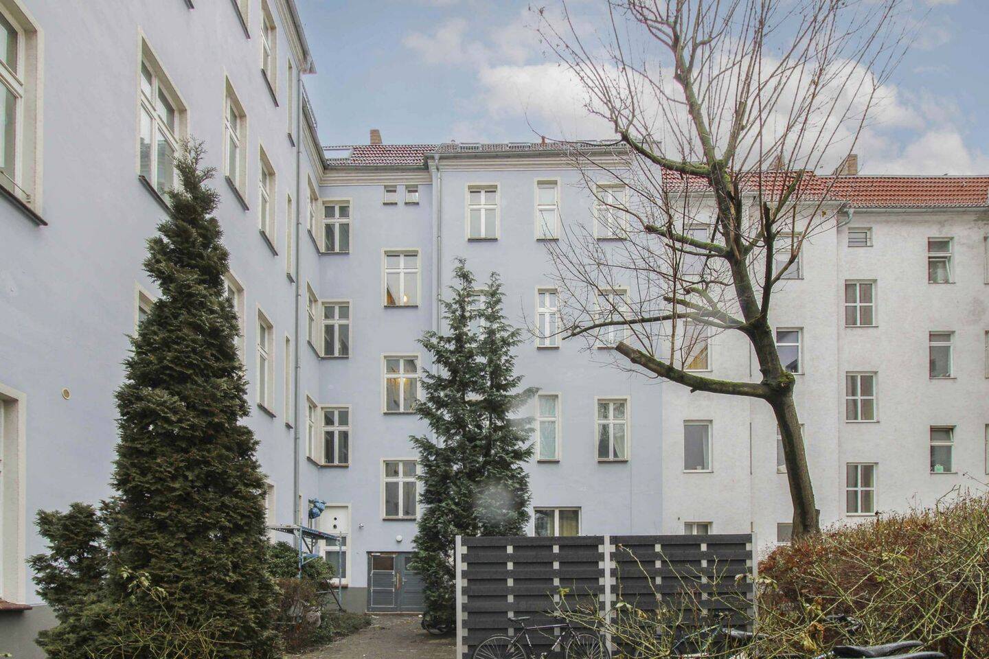 Sofort bezugsfrei: Frisch renovierte Dachgeschosswohnung (ohne Aufzug) im Altbau mit großem Balkon – 13189 Berlin – Vorschaubild 9