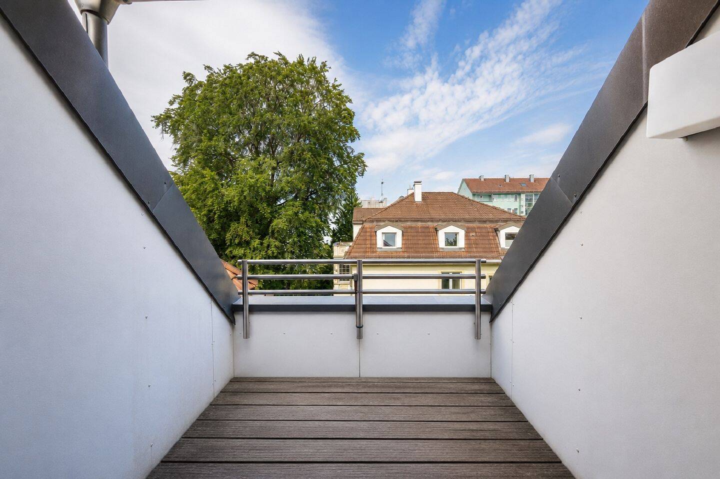 AIGNER – Außergewöhnliche Maisonette mit Galerie, zwei Balkonen und Parkplatz – 80687 München – Vorschaubild 9