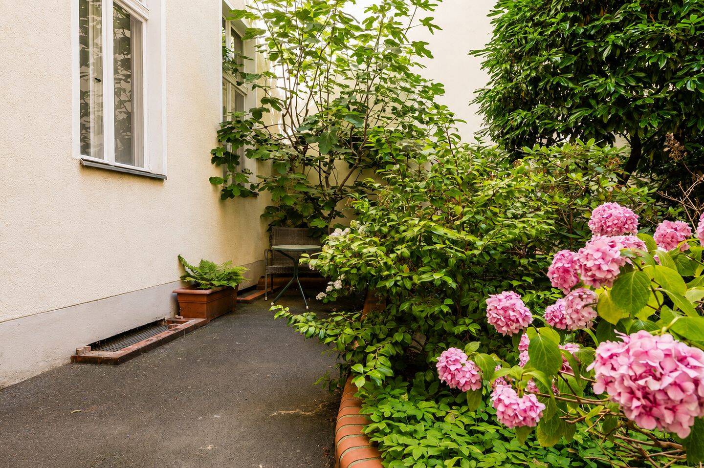 Charmante Altbauwohnung mit idyllischem Hofblick & eigener Terrasse – 10715 Berlin – Vorschaubild 11