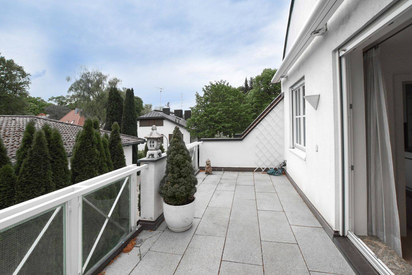 AIGNER – Lichtdurchflutete Dachgeschosswohnung mit separatem Hobbyraum am Pasinger Stadtpark – 81243 München – Vorschaubild 7