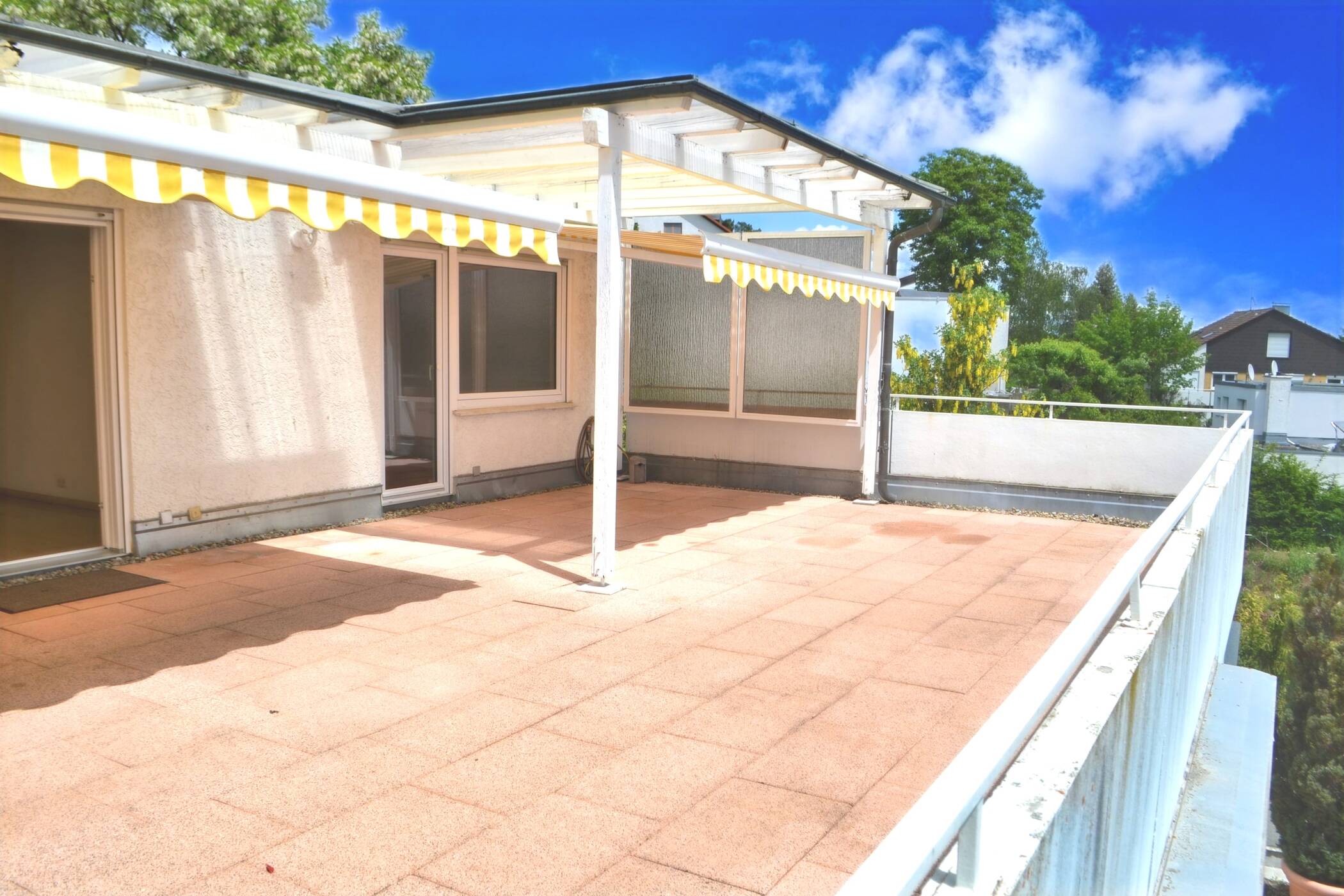 Traumhafte Aussicht im Dachswald – Alternative zum Penthouse – 52qm Aussichtsterrasse, Sauna – 70569 Stuttgart – Vorschaubild 2
