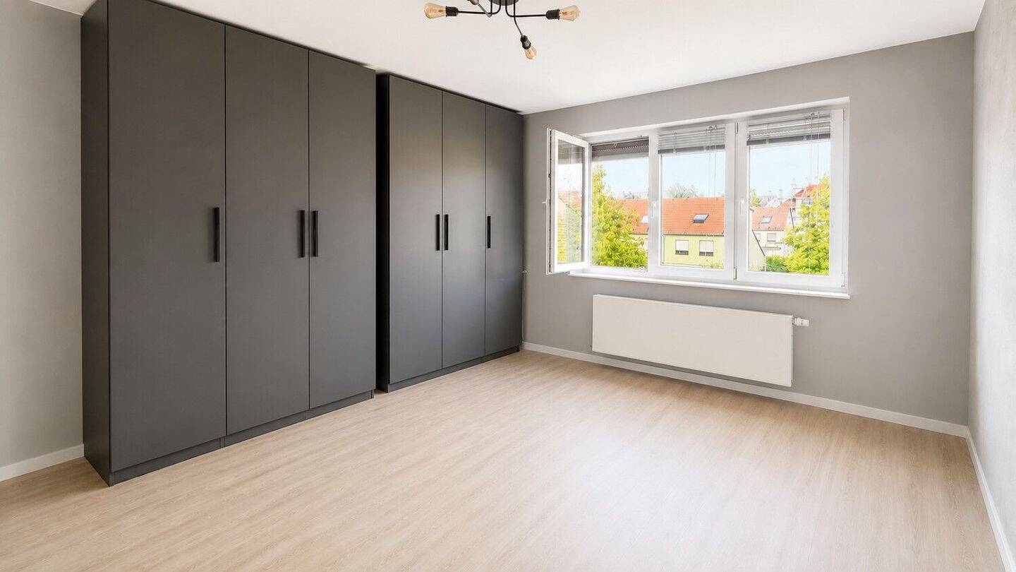 Vollmöblierte Zwei-Zimmer-Wohnung mit Balkon – 60528 Frankfurt am Main – Vorschaubild 2