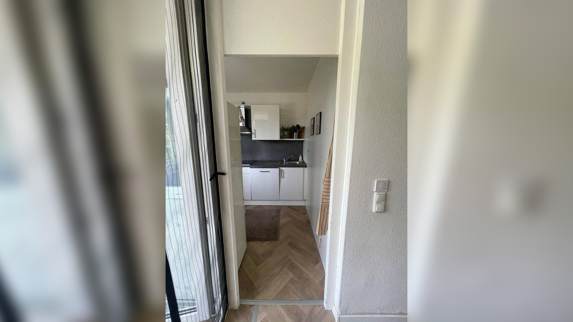 Renovierte 4 Zimmer Wohnung inkl. Balkon & Kellerabteil – ca 85qm – 41069 Mönchengladbach – Vorschaubild 8