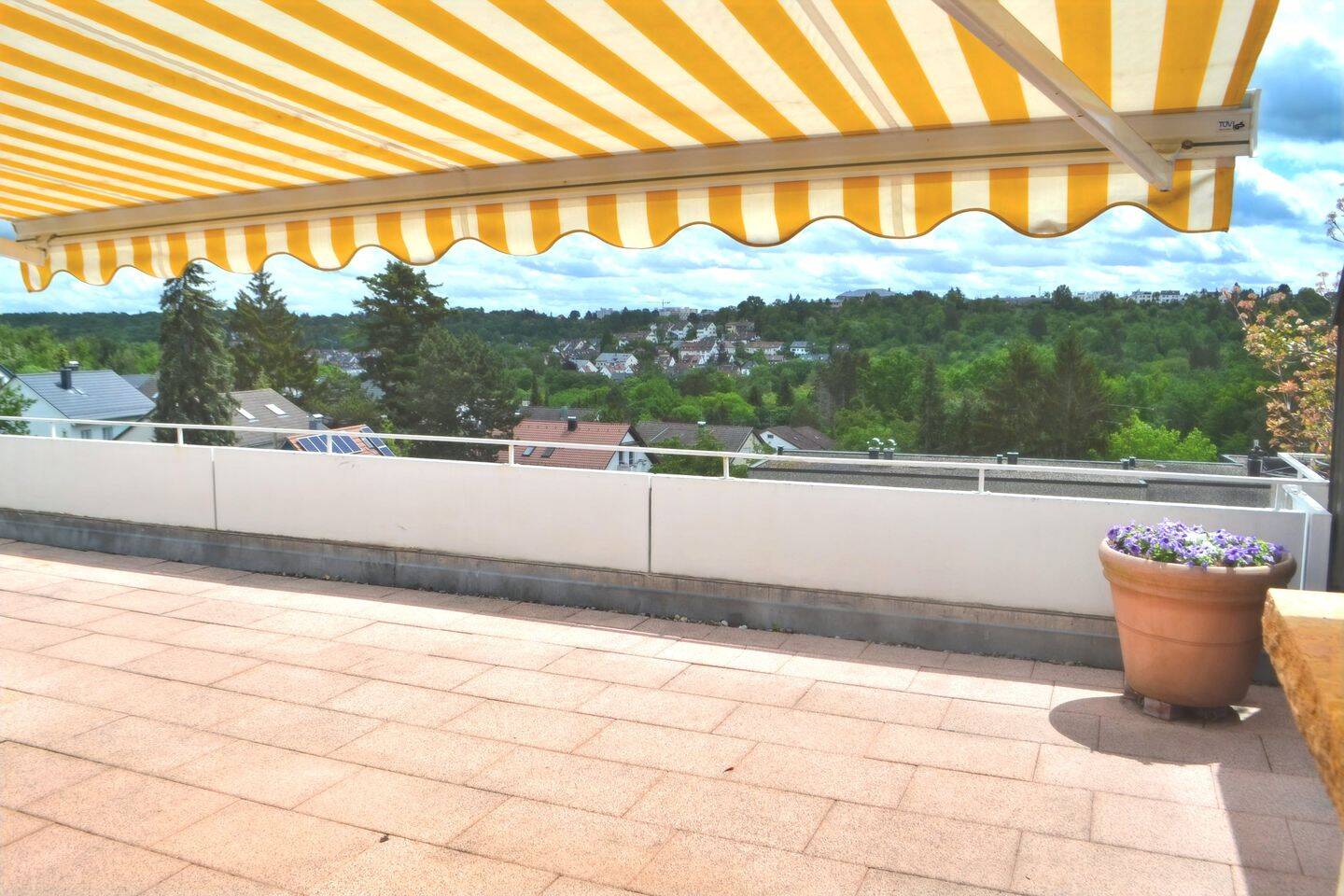 Traumhafte Aussicht im Dachswald – Alternative zum Penthouse – 52qm Aussichtsterrasse, Sauna – 70569 Stuttgart – Vorschaubild 4