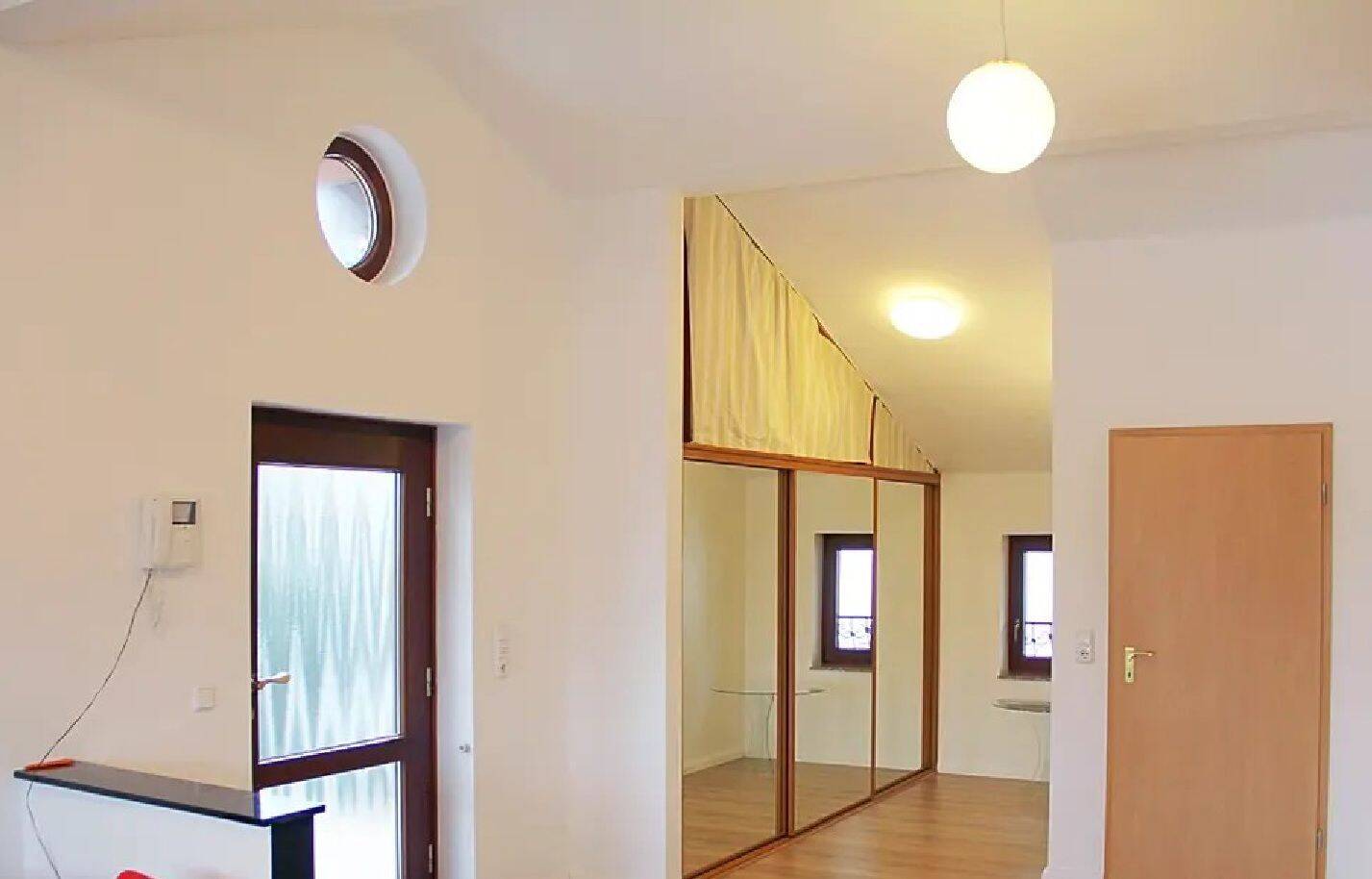 VON PRIVAT: Im Grünen gelegene großzügige lichtdurchflutete Terrassenwohnung mit weitem Ausblick – 64291 Darmstadt – Vorschaubild 2