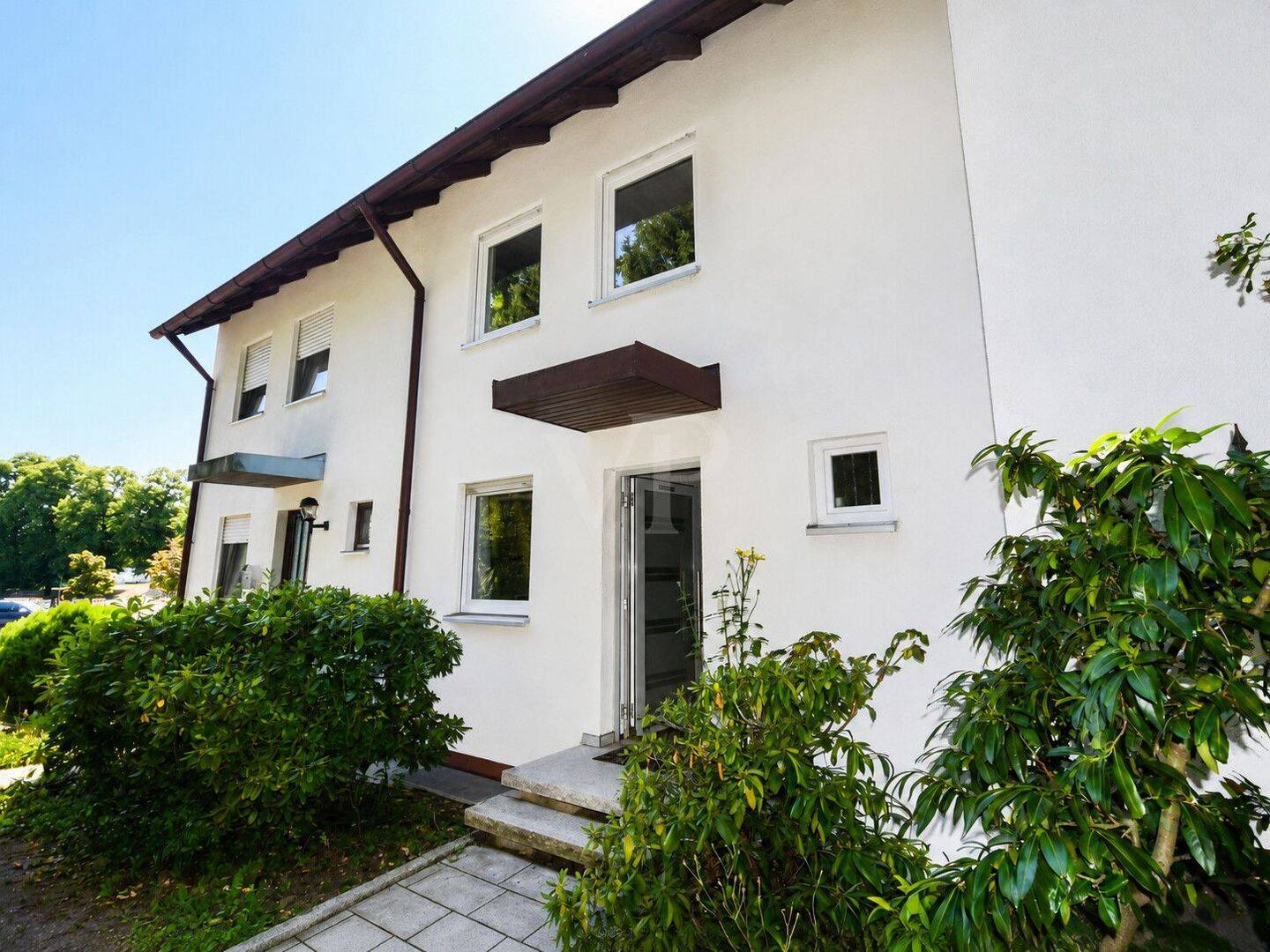 VON POLL | Mehr Raum fürs Leben: Gepflegtes Reihenmittelhaus zwischen Stadtwald und Kanal – 90768 Fürth – Vorschaubild 2