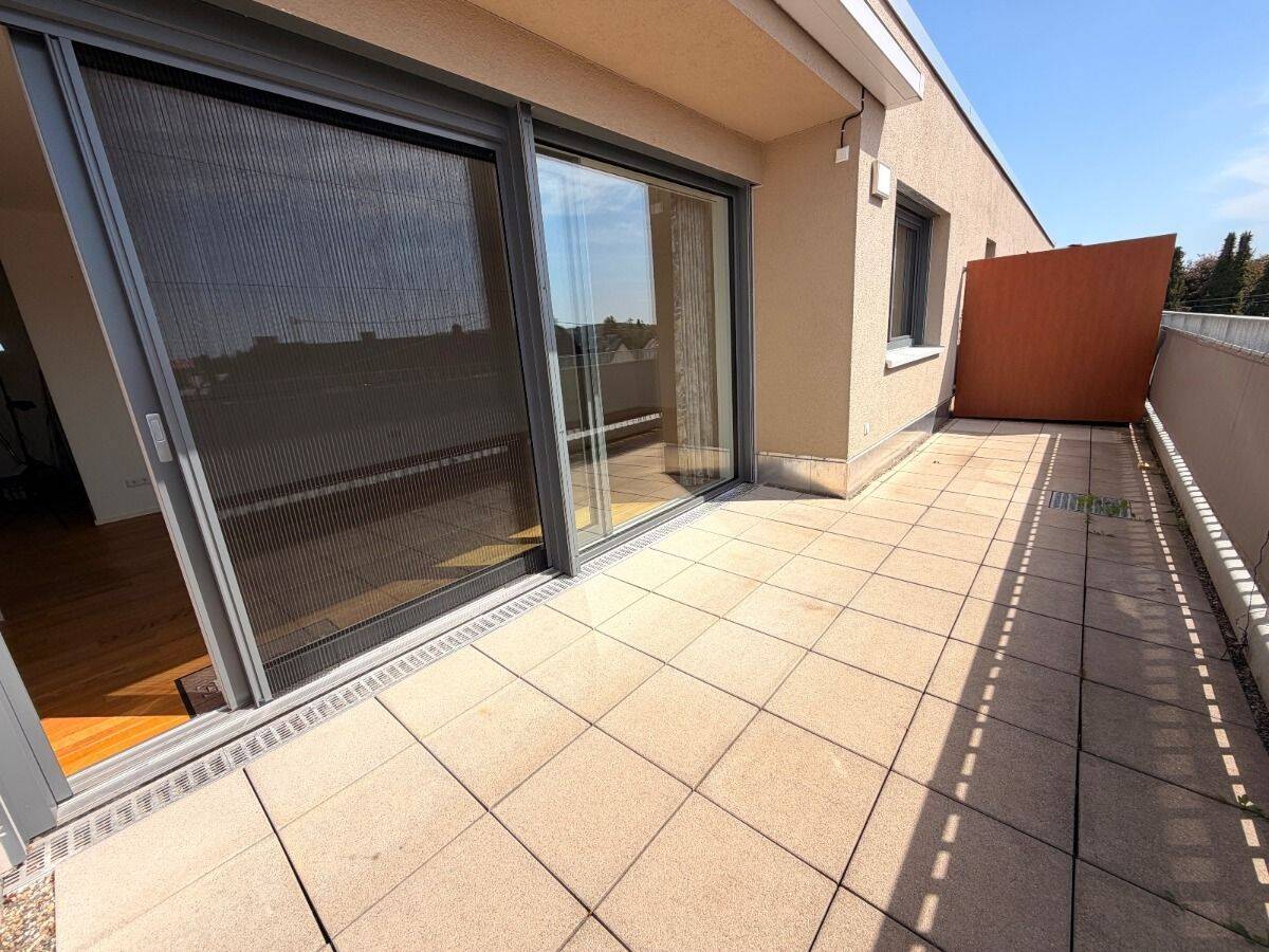 Exklusive und großzügige Dachgeschosswohnung mit sonniger Dachterrasse im Herzen von Vöhringen – 89269 Vöhringen – Vorschaubild 6