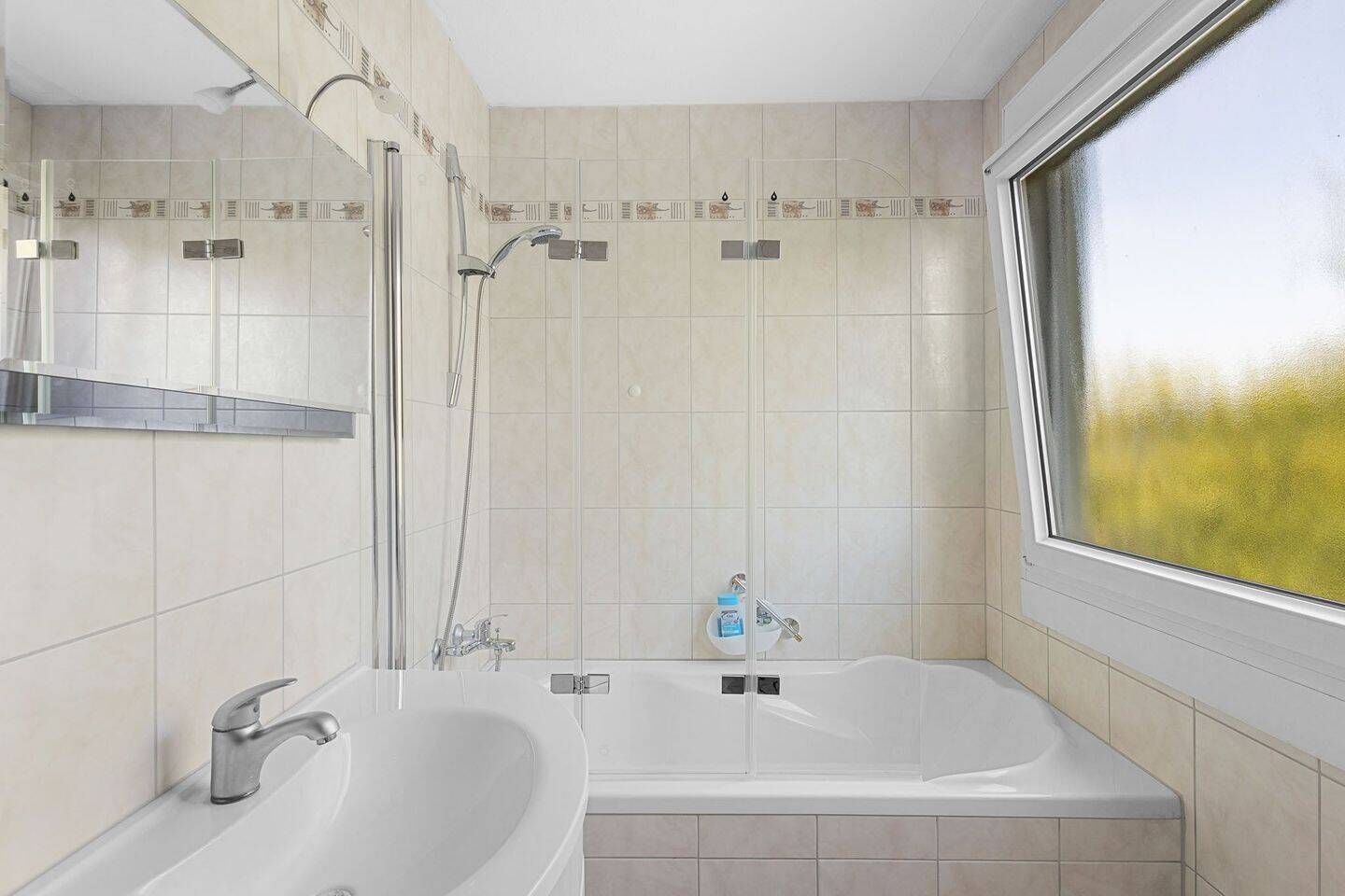 Geräumige Familienwohnung mit Balkon in Regensburg, Reinhausen – 93057 Regensburg – Vorschaubild 3