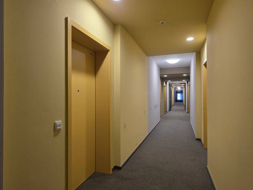 2-Zimmer-Wohnung in Berlin: Aufzug und Blick zum WISTA – 12489 Berlin – Vorschaubild 8