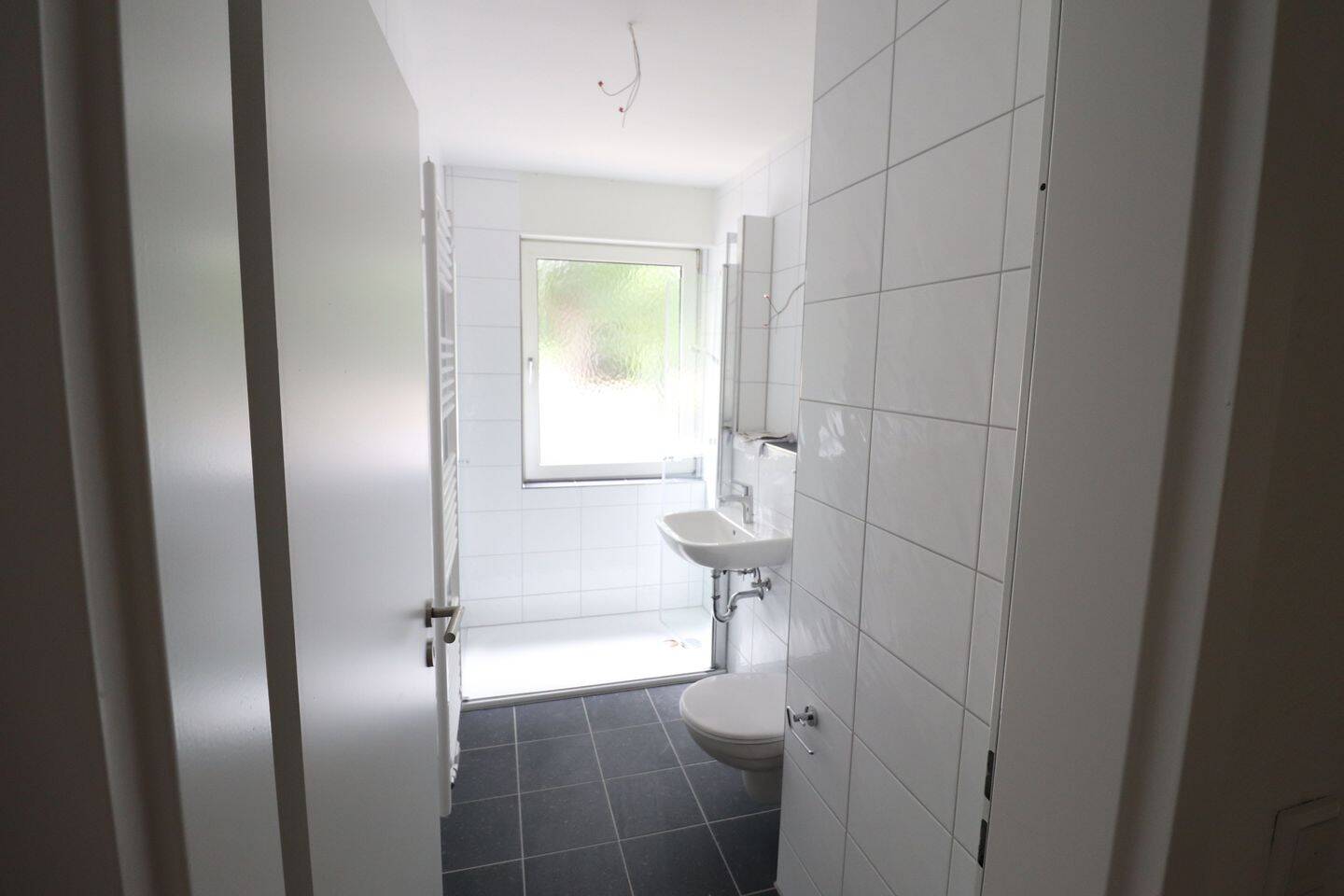 Ab 01.10. Ersteinzug nach Sanierung, 3,5-Zimmer Wohnung mit Balkon, Fernwärme in Parklage – 46117 Oberhausen – Vorschaubild 7
