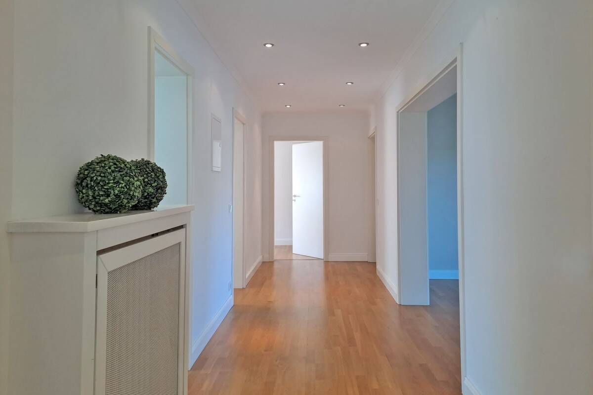 Willkommen zu Hause! 3½-R.-ETW mit Balkon, Garage & Gartenanteil nah am Kettwiger Städtchen – 45219 Essen – Vorschaubild 2