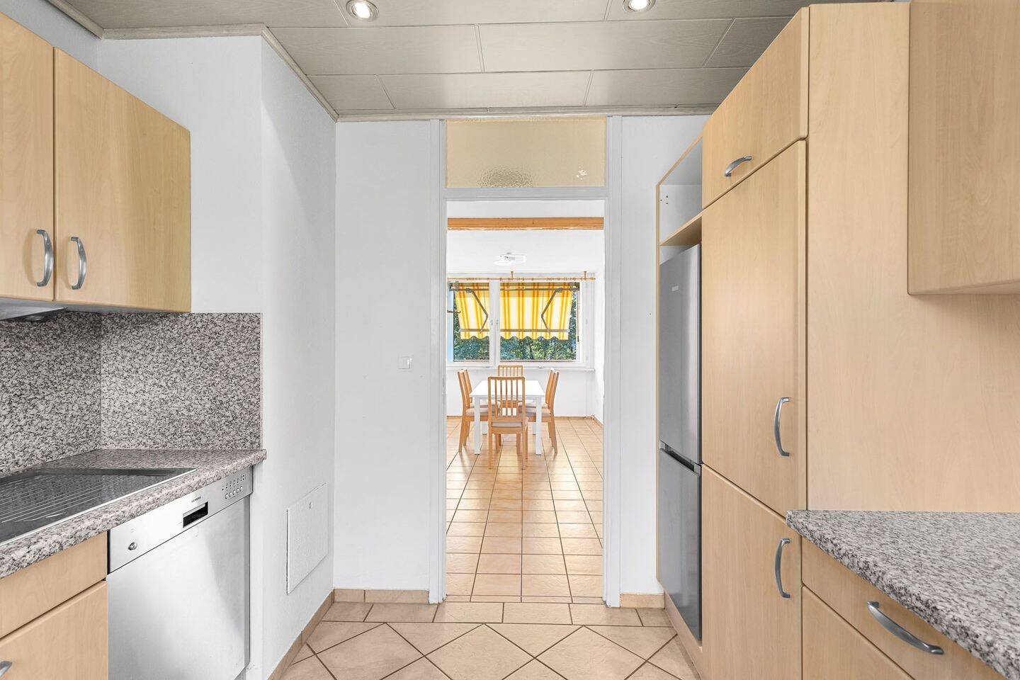Geräumige Familienwohnung mit Balkon in Regensburg, Reinhausen – 93057 Regensburg – Vorschaubild 8