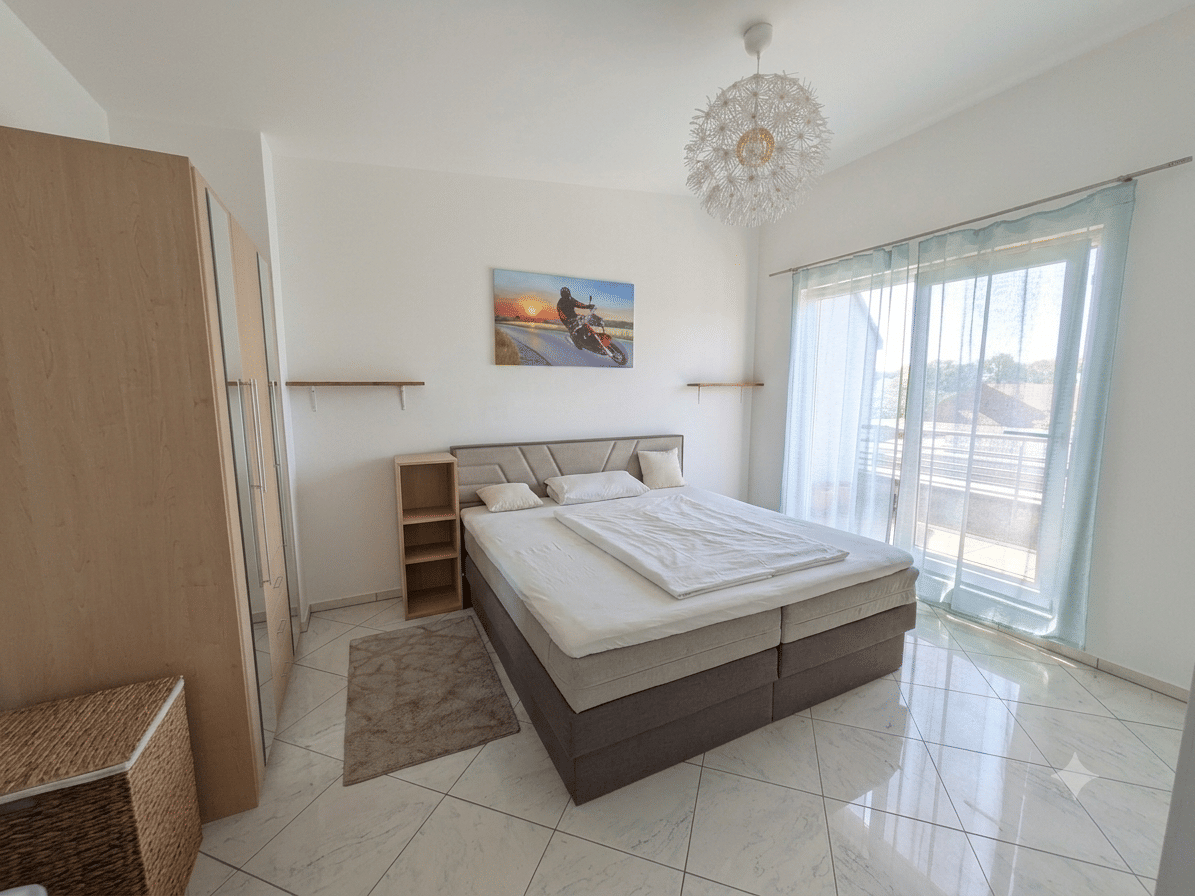 Luxuriöse Dachgeschosswohnung mit großzügiger Dachterrasse & Kaminofen & Panoramablick in Erlangen – 91052 Erlangen – Vorschaubild 3