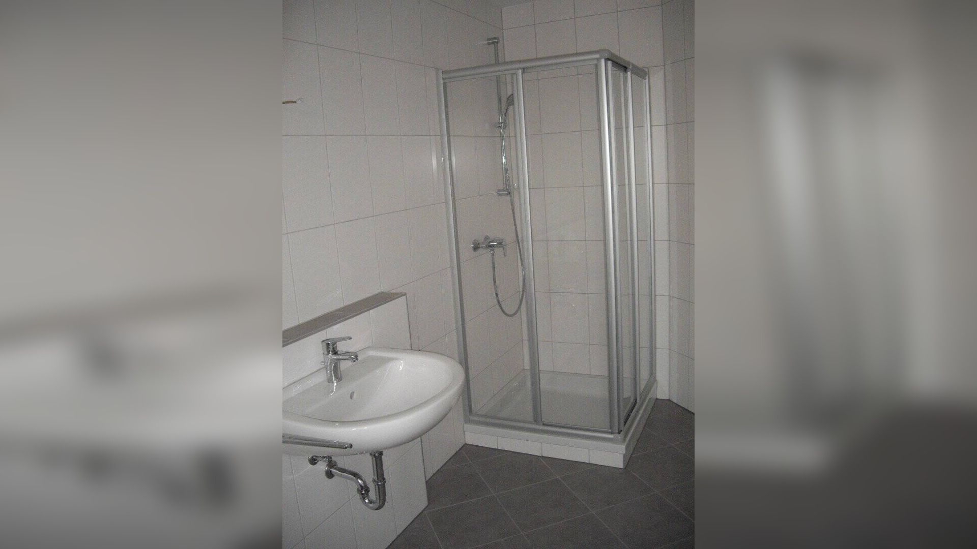 Neuwertige Exclusive/Moderne/Helle Maisonettwohnung 4 Zimmer im Neubaugebiet Sennfeld/Rempertshag – 97526 Sennfeld – Vorschaubild 8
