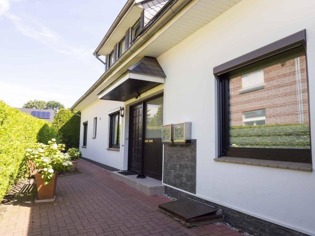 Ankommen, wohlfühlen, zuhause sein – helle Dachgeschosswohnung für Menschen mit Sinn für Ruhe und Raum – 27793 Wildeshausen – Vorschaubild 2