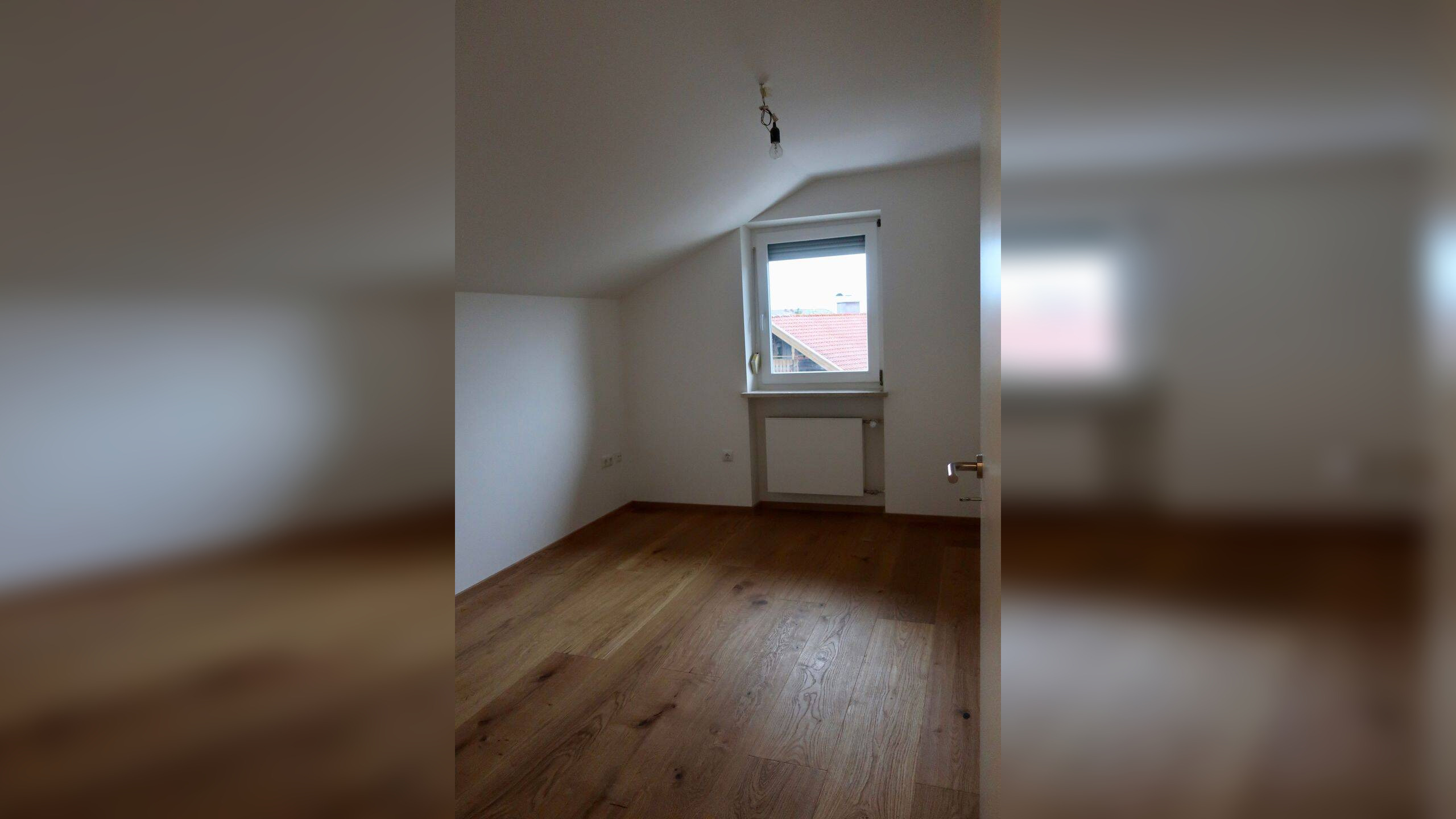 Ruhige 3-Zimmer Dachgeschosswohnung mit Bergblick – 83346 Bergen – Vorschaubild 5