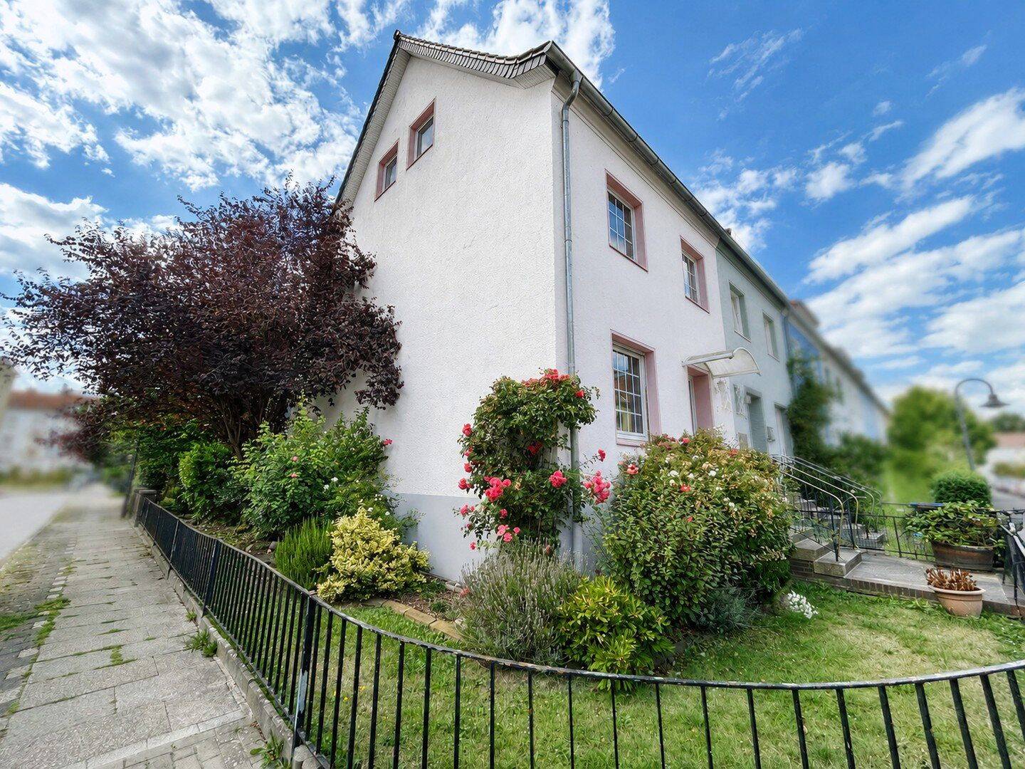 Reihenendhaus mit Balkon und Garage in beliebter Lage ! – 28205 Bremen – Vorschaubild 3