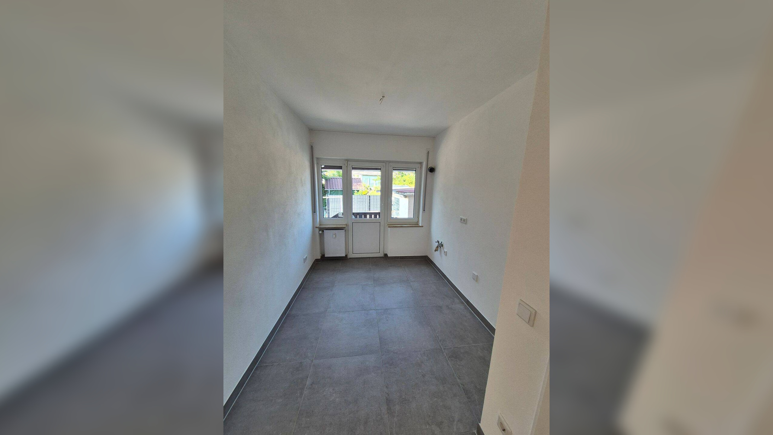 Helle 3-Zimmer-Wohnung mit 30m² Wintergarten, Kachelofen, großem Garten, Garage und Werkstattraum in Schwanstetten – 90596 Schwanstetten – Vorschaubild 6