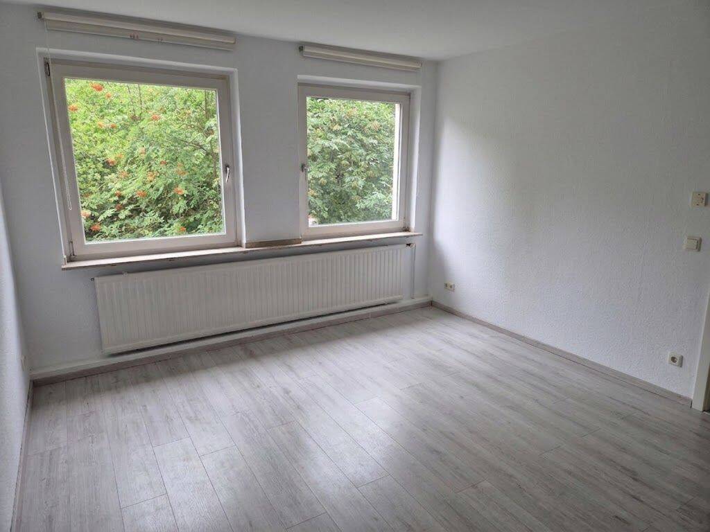 Gemütlich & grün: Helle 2-Zimmer-Wohnung mit Tageslichtbad in Essen-Holsterhausen – 45147 Essen – Vorschaubild 6