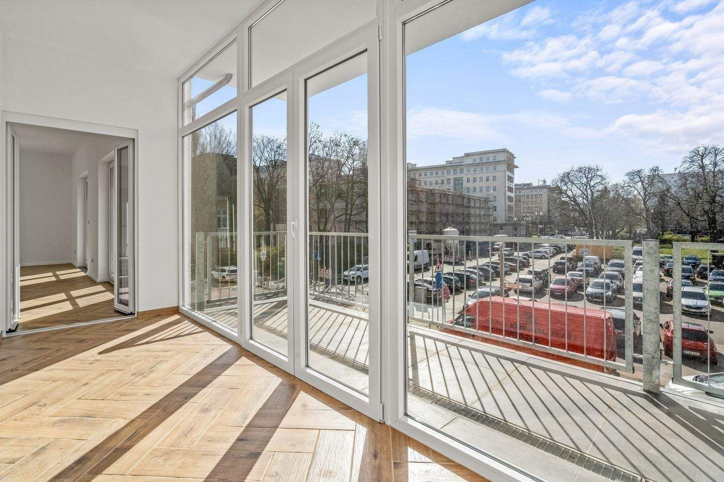 Familienwohnung mit 5 Zimmern im Neubau / sofortiger Erstbezug / Lift / Balkon / hohe Räume / weitere Angebote – 10179 Berlin – Vorschaubild 7