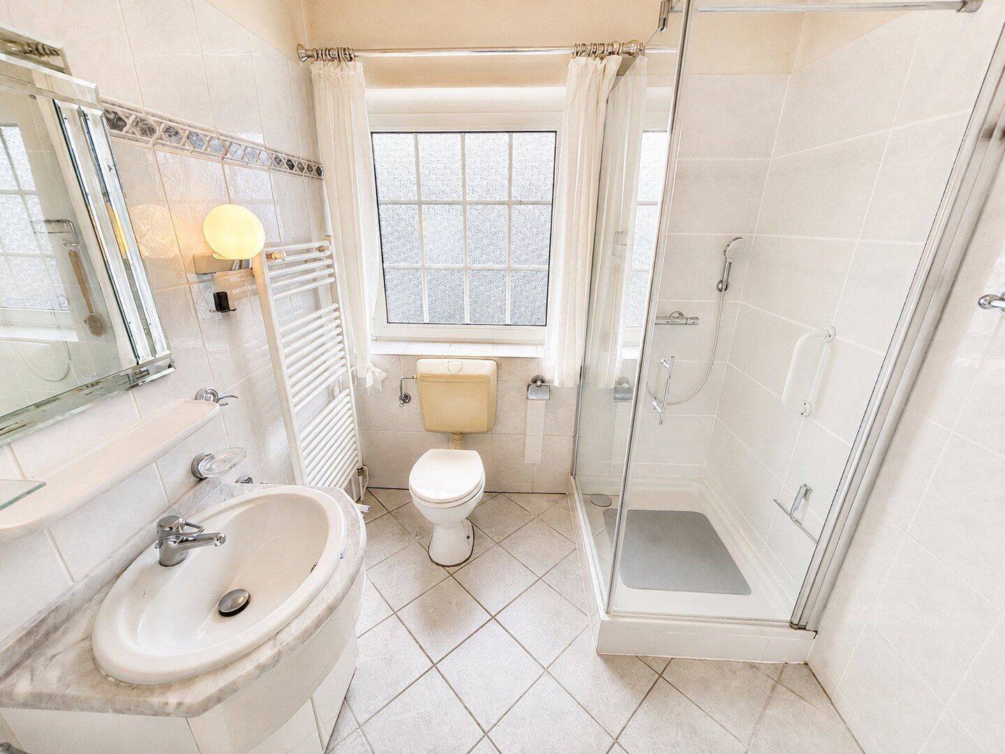 Reihenendhaus mit Balkon und Garage in beliebter Lage ! – 28205 Bremen – Vorschaubild 8