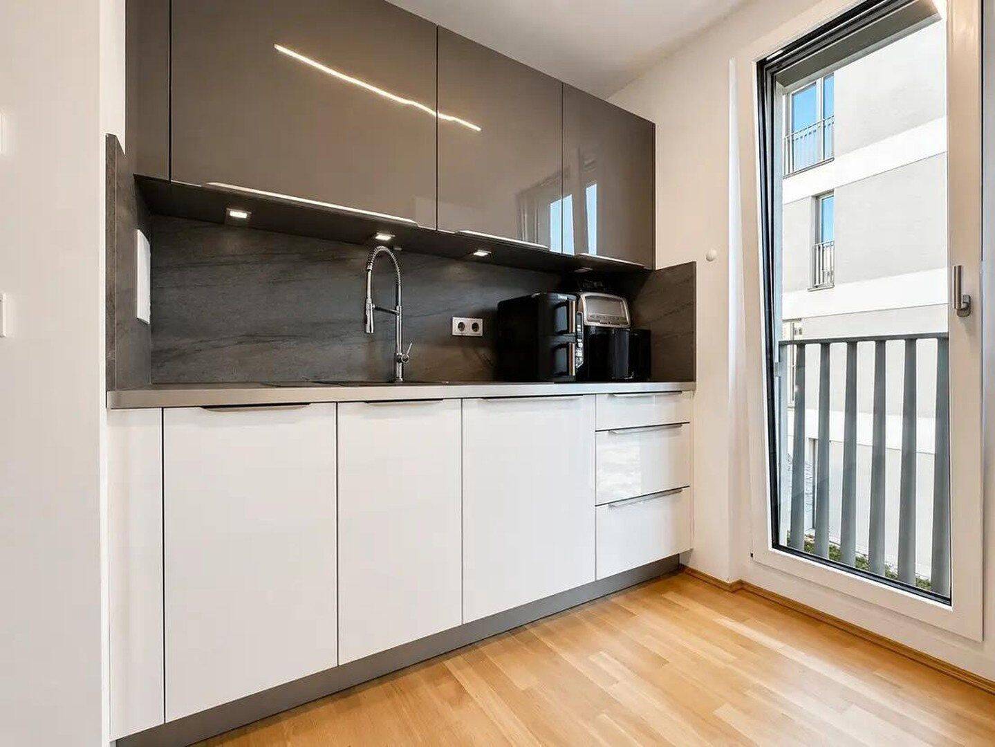 Neuwertige 3-Zimmer-Wohnung mit Balkon, zwei Bädern & TG-Stellplatz – 81249 München – Vorschaubild 5