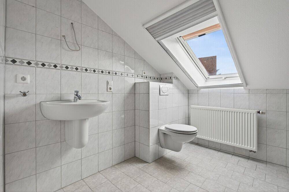 Gemütliche 3-Zimmer-Dachgeschoss Wohnung ab 1.11.2026 in Karlsruhe zu vermieten – 76187 Karlsruhe – Vorschaubild 10