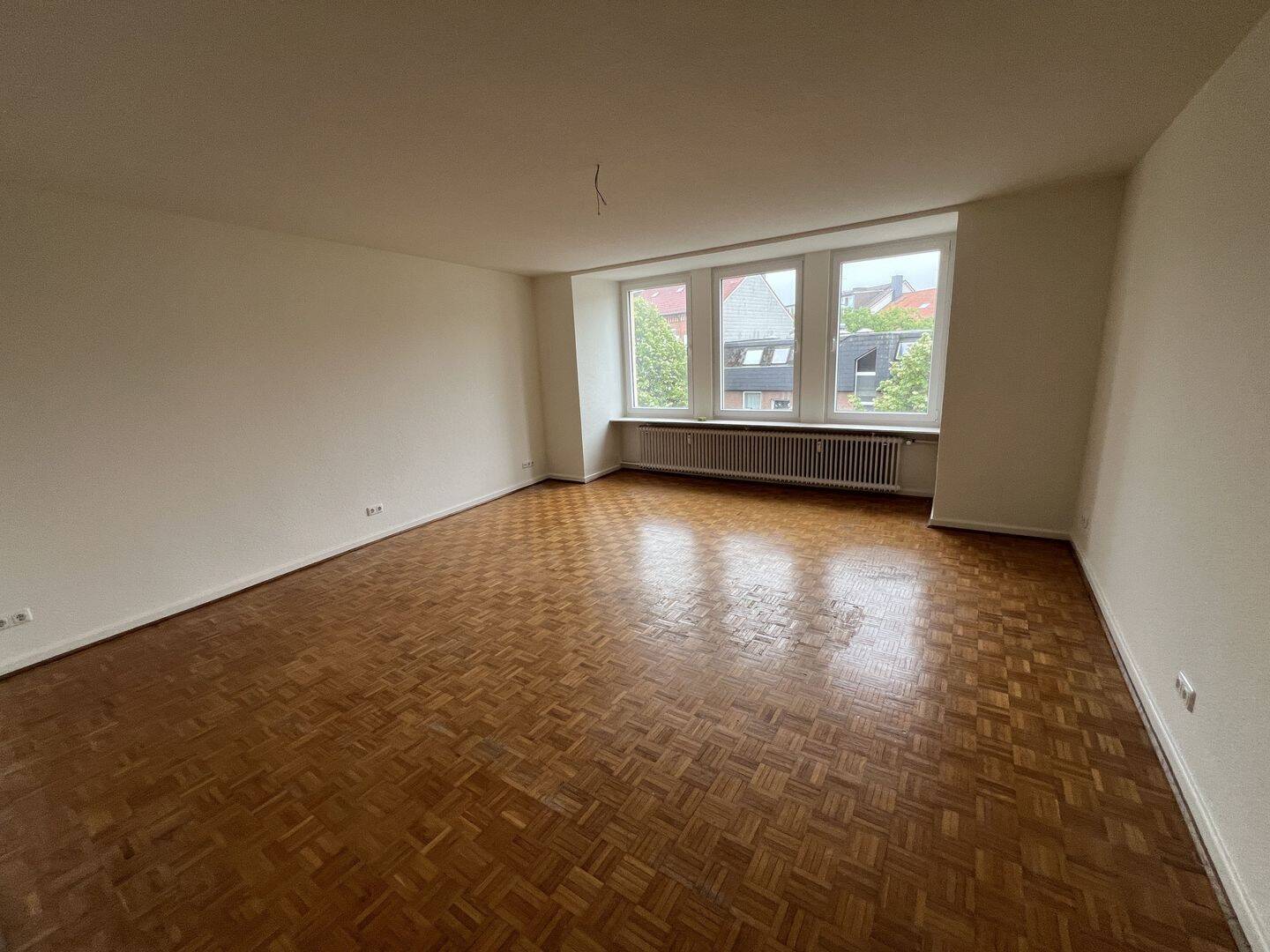 Willkommen in Ihrem neuen Zuhause! Charmante 3-Zimmer-Wohnung im Herzen von Kiel. – 24118 Kiel – Vorschaubild 3