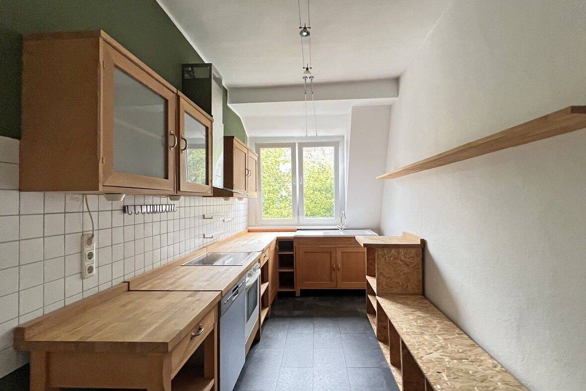 Charmante Altbau-Perle! Helle 2½-R.-Dachgeschoss-Wohnung OHNE BALKON In Rüttenscheid – 45130 Essen – Vorschaubild 9