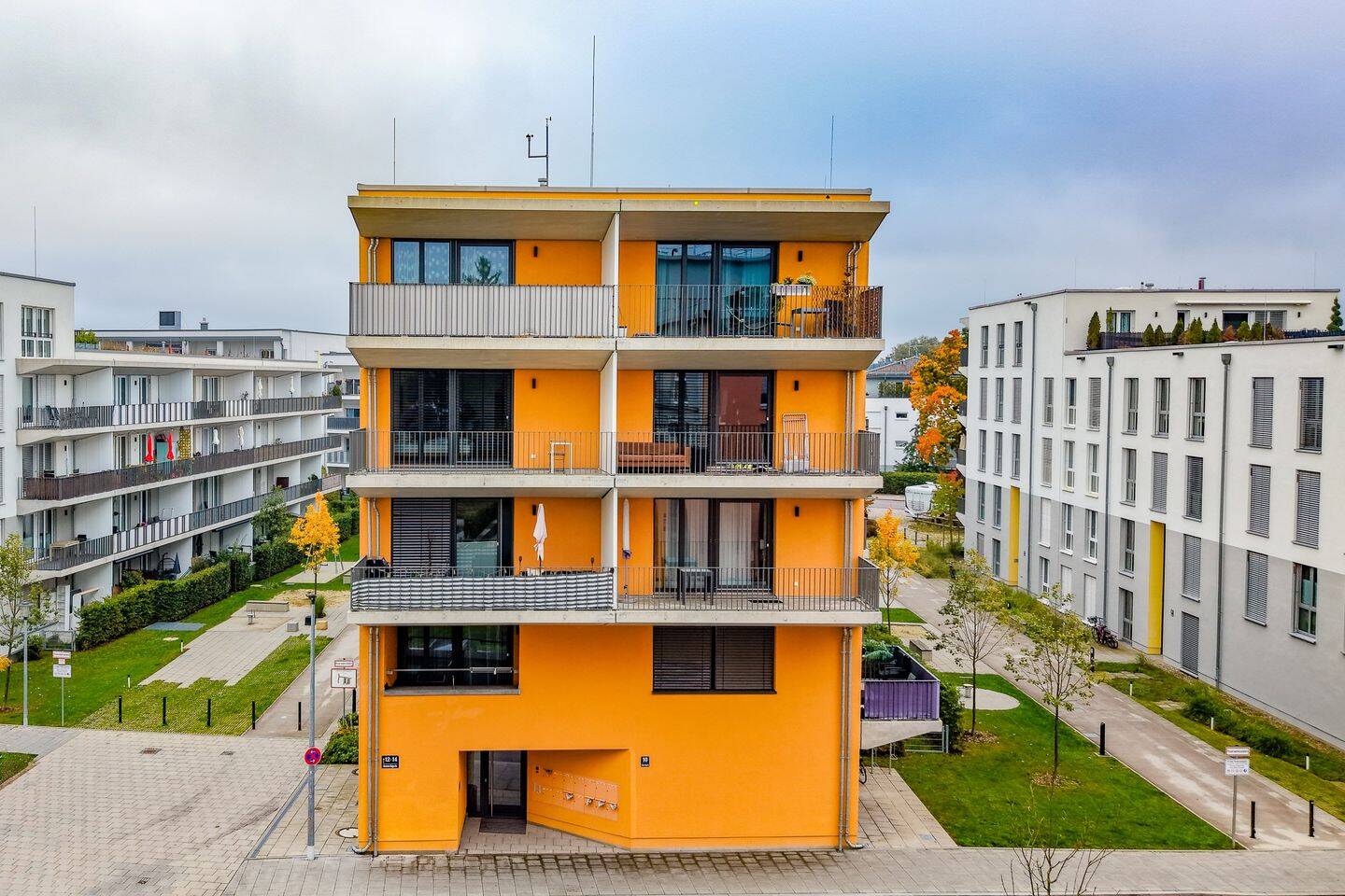 KENSINGTON – Exklusiv – Edles Apartment in ruhiger Lage von Lochhausen – 81249 München – Vorschaubild 2
