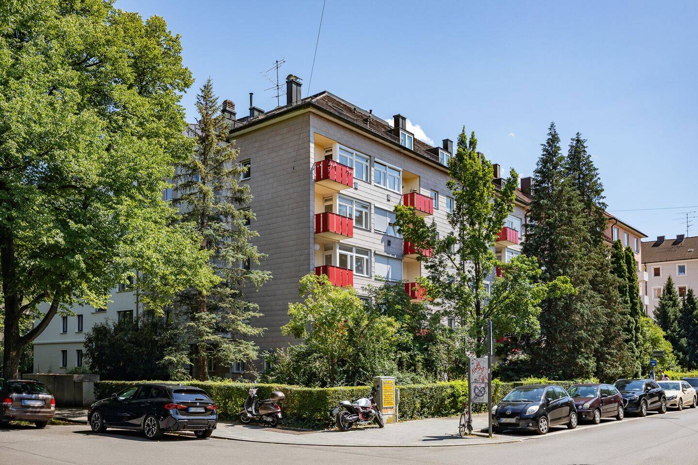 Kleine 2-Zi., Luisenstr./Ecke Zieblandstr. – Besichtigung: FR 21.08. n. indiv. Vereinb. – 80798 München – Vorschaubild 3