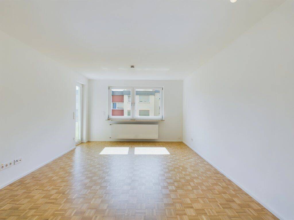 Neu sanierte 3-Zimmer-Wohnung mit moderner Küche, Pkw-Stellplatz in ruhiger aber zentraler Lage – 70374 Stuttgart – Vorschaubild 6