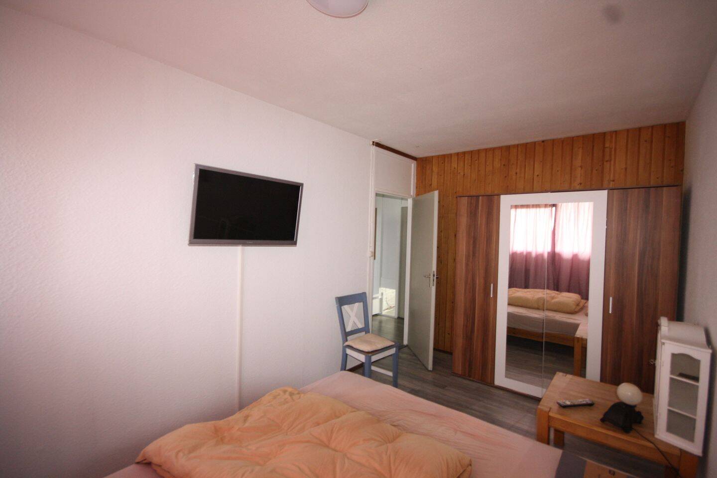 Sehr schöne und voll möbelierte 3 Zimmer Wohnung in Emden zu vermieten! – 26721 Emden – Vorschaubild 6